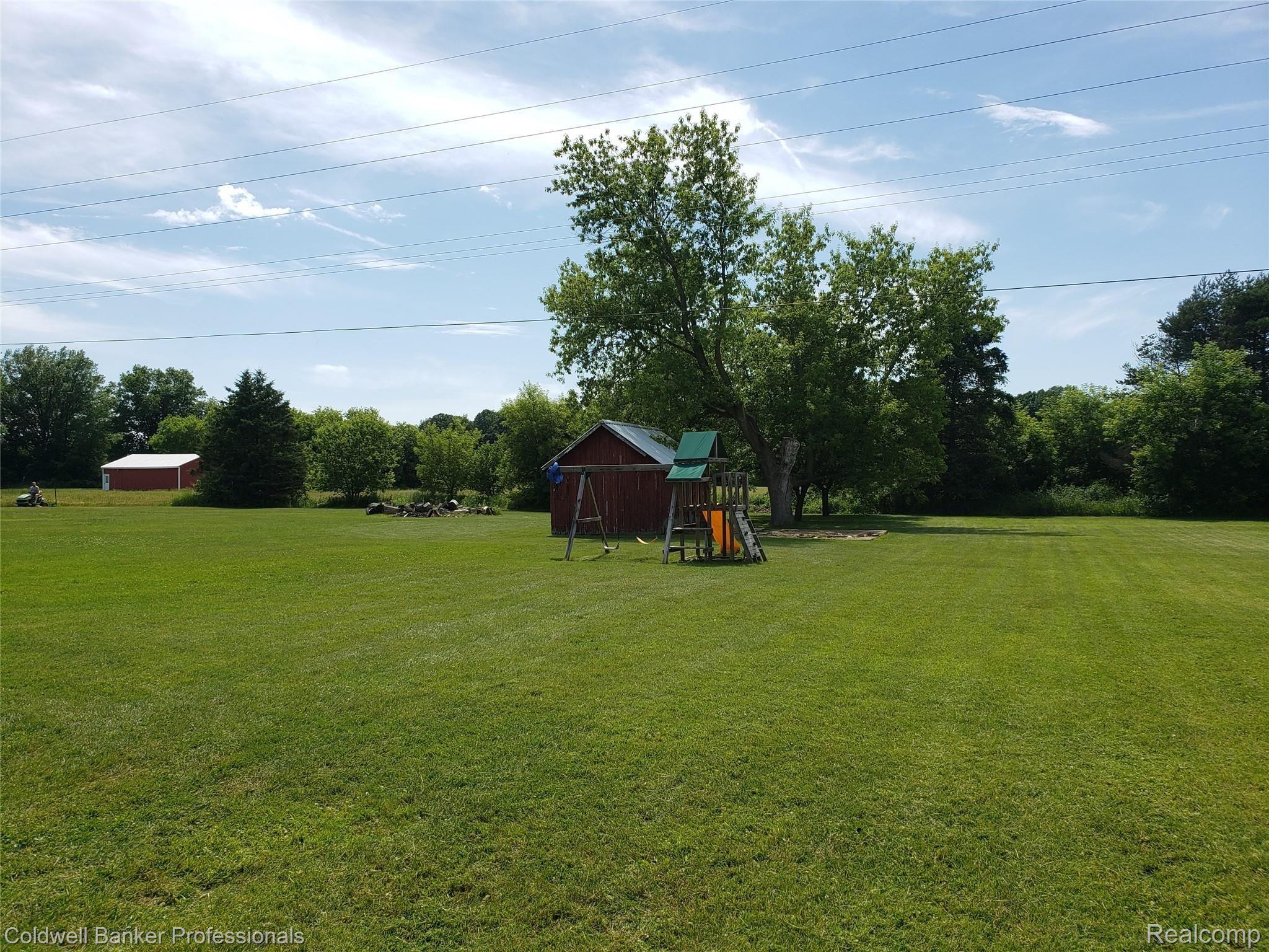 8201 North Nichols Road Flushing, MI 48433 - Photo 13 of 17 20190623_152941.jpg