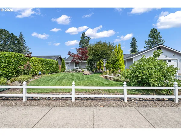 $469,000 | 25133 Allure Avenue, Veneta, OR 97487