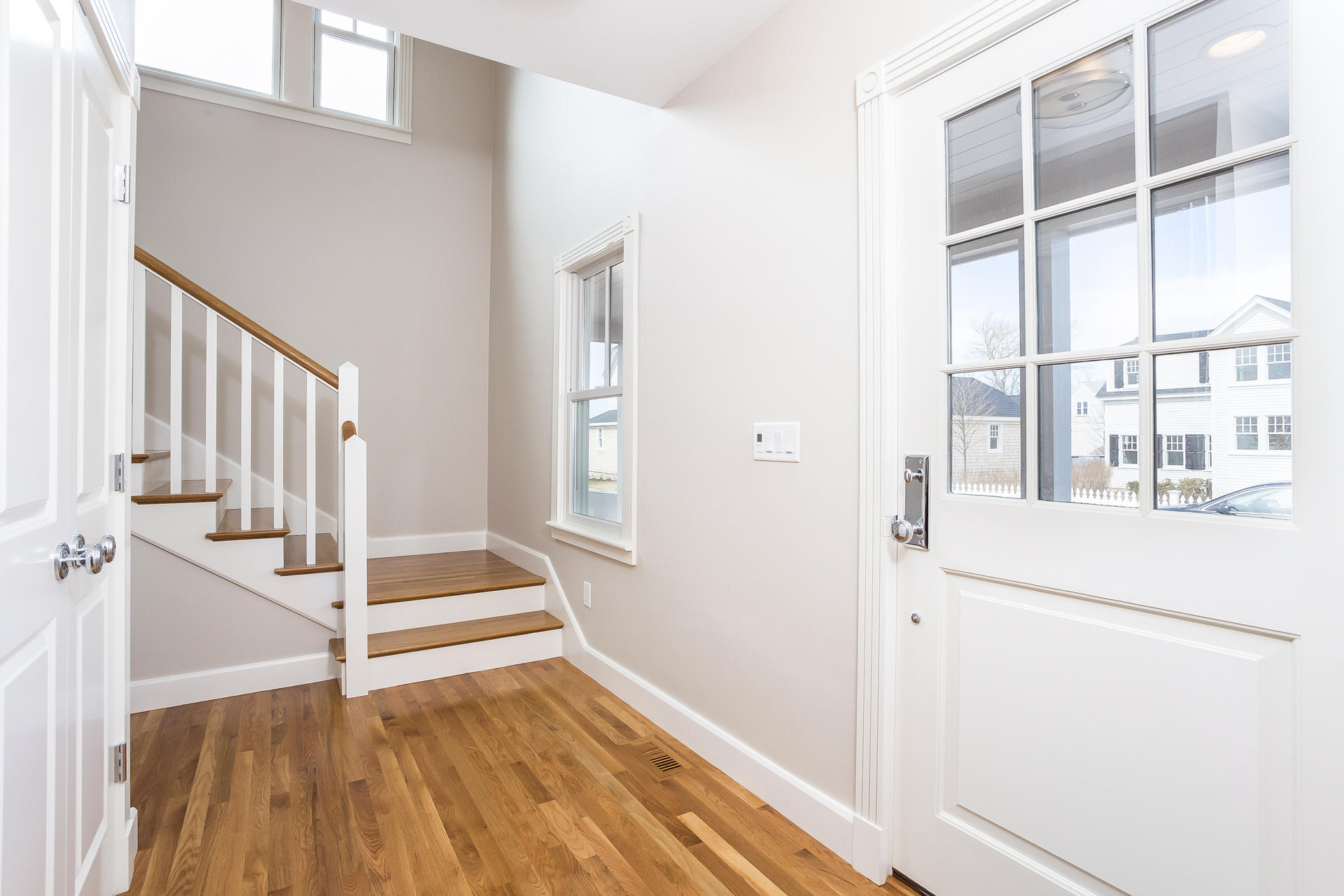 36 Cross Street Chatham, MA 02633 - Photo 18 of 35 007-Foyer-3871187-medium