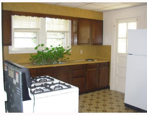 10 Summer Street Westerly, RI 02891 - Photo 5 of 7 Kitchen.
