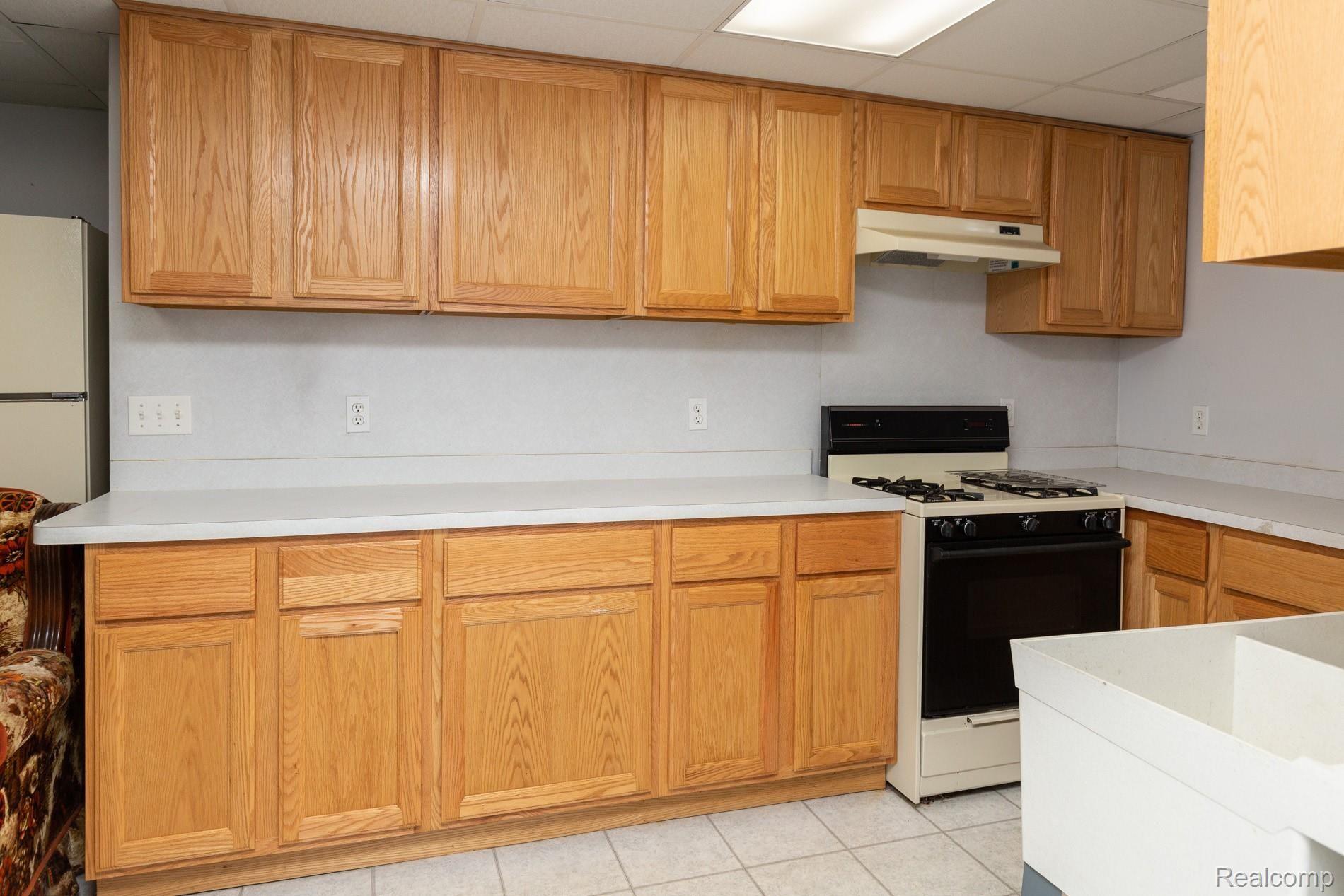 35557 7 Mile Livonia, MI 48152 - Photo 21 of 32 35557WSevenMileRd-39.jpg