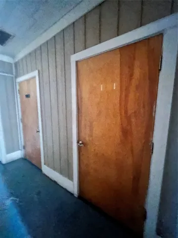 $2,000 | 218 West Broad Street, Freeport, TX 77541