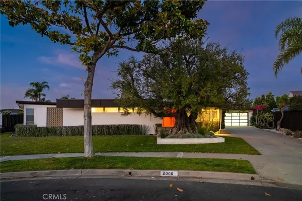 $5,995,000 | 2000 Nautilus Lane, Newport Beach, CA 92660