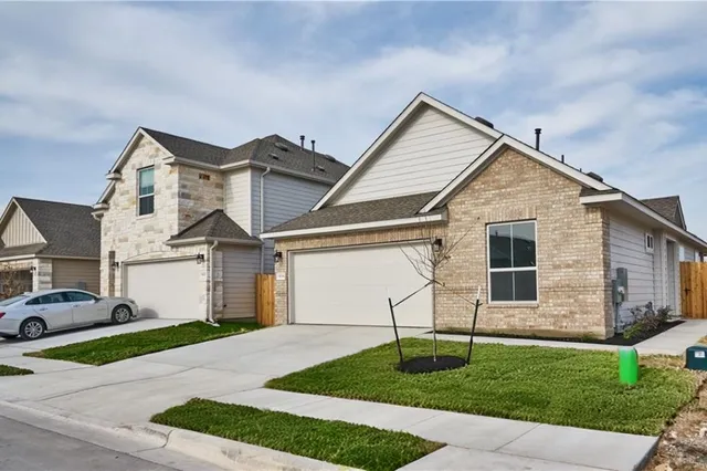 $1,950 | 816 Durness Drive, Pflugerville, TX 78660