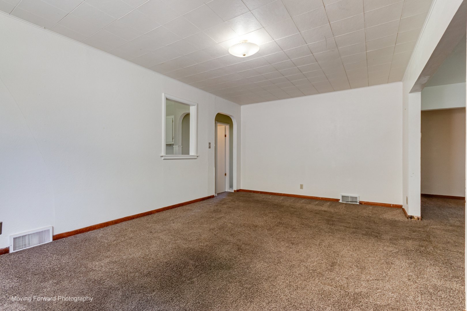 7S151 North Eola Road Aurora, IL 60502 - Photo 6 of 17