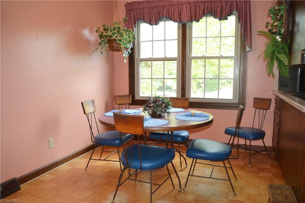 1311 Heathcliff Road High Point, NC 27262 - Photo 10 of 25 Gallery Image 10