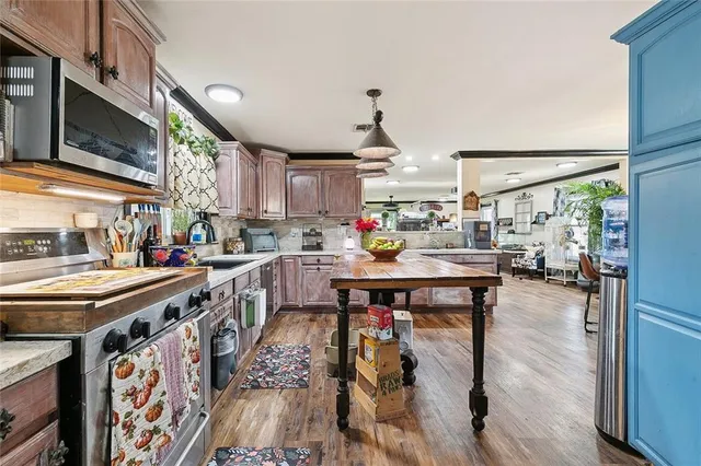 $359,900 | 45 East Carmack Drive, Chalmette, LA 70043