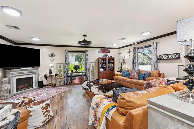 $359,900 | 45 East Carmack Drive, Chalmette, LA 70043