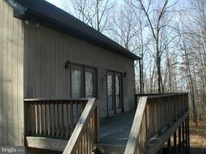 2 Deer Run Road Berkeley Springs, WV 25411 - Photo 2 of 10 Porch