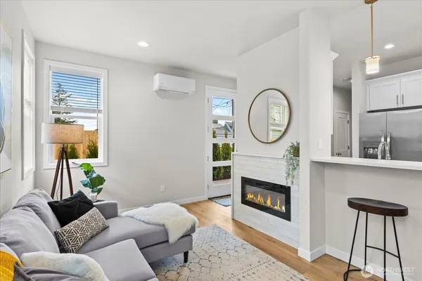 $524,950 | 2217 Hoyt Avenue, Unit C, Everett, WA 98201