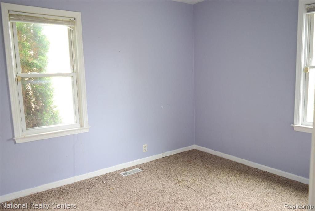 2617 Pierce Street Flint, MI 48503 - Photo 10 of 12