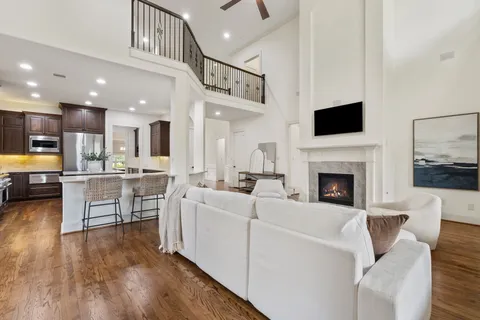 $1,375,000 | 1418 Du Barry Lane, Houston, TX 77018