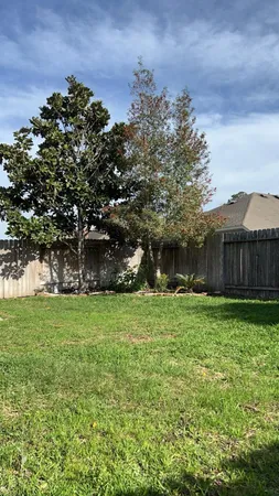$2,000 | 11115 Pigeon Bluff Drive, Houston, TX 77065