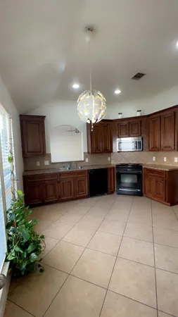 $2,000 | 11115 Pigeon Bluff Drive, Houston, TX 77065