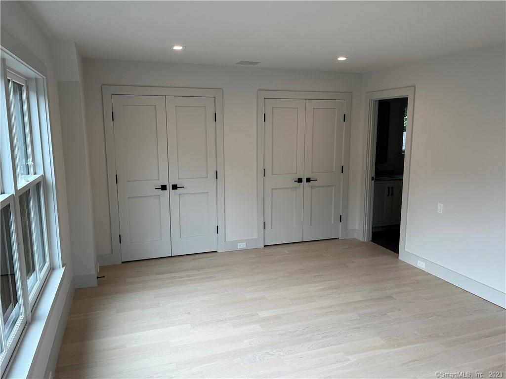 282 Tokeneke Road Darien, CT 06820 - Photo 6 of 6 a view of empty room