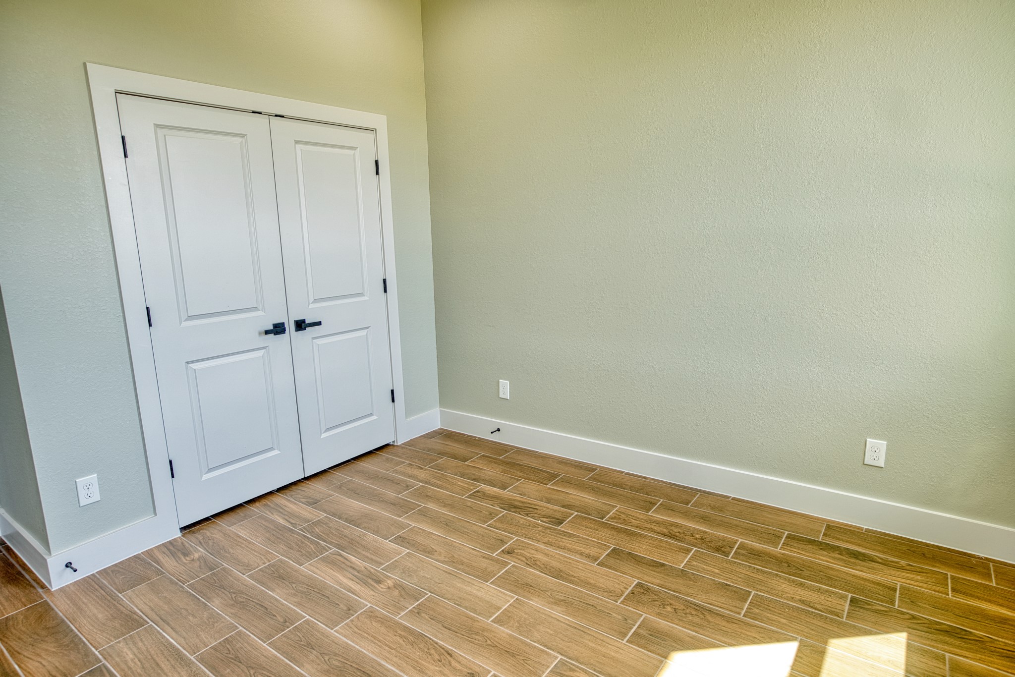925 Buffalo Trail Angleton, TX 77515 - Photo 32 of 45