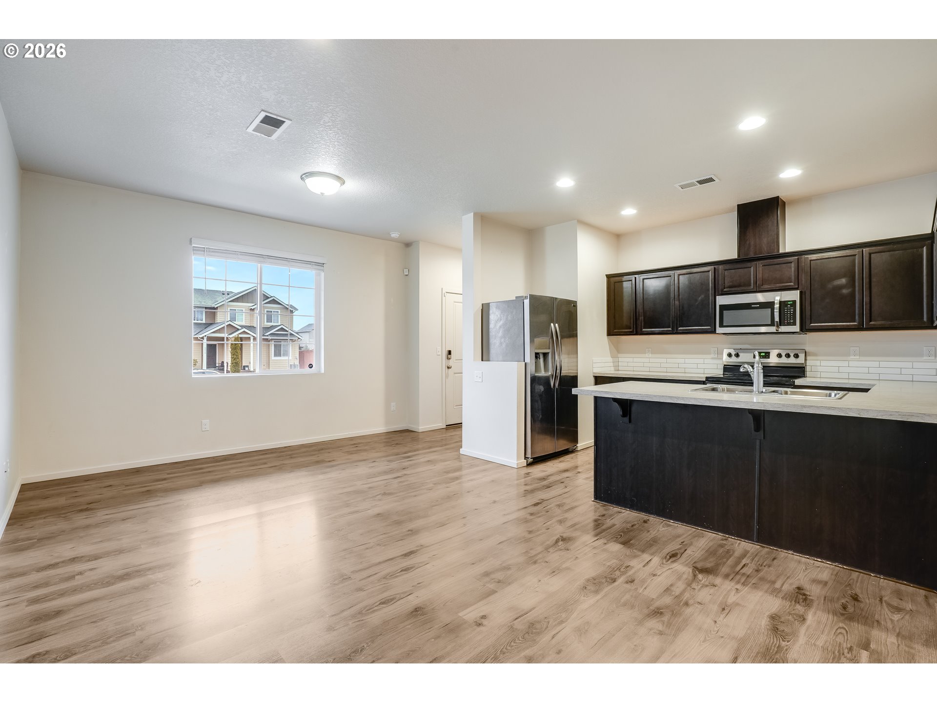 2240 Southeast 16th Street Gresham, OR 97080 - Photo 4 of 31 Kitchen/Living Room