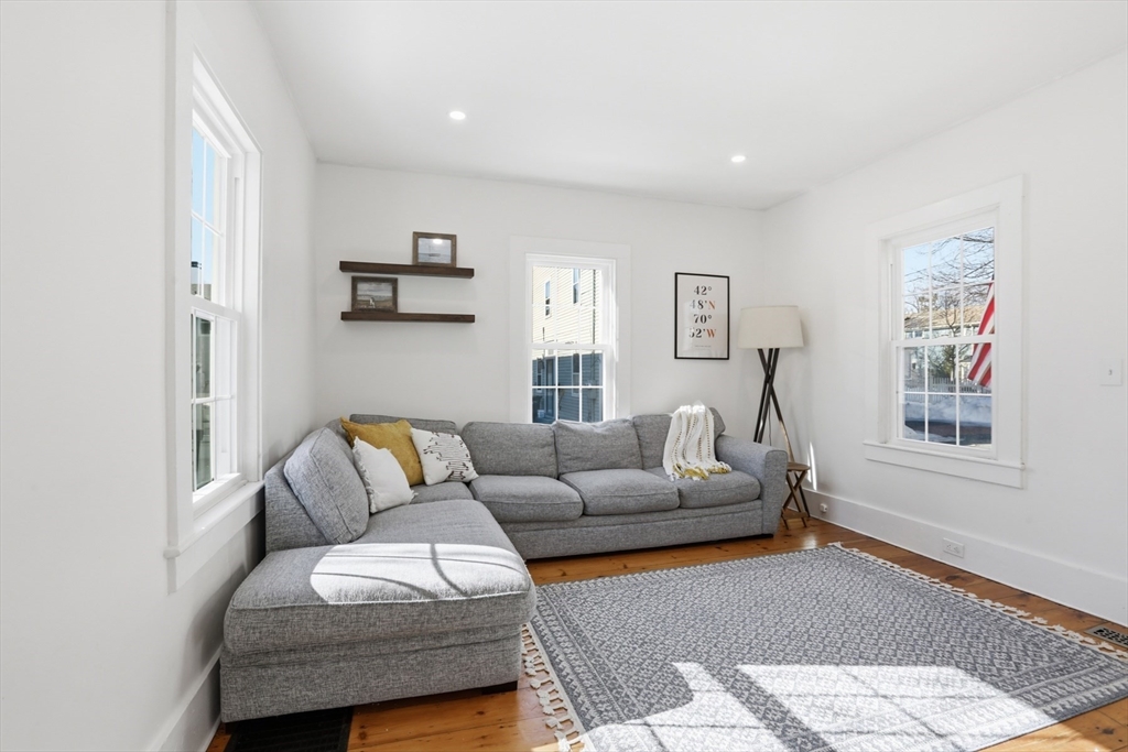 6 Atkinson Street Newburyport, MA 01950 - Photo 12 of 34