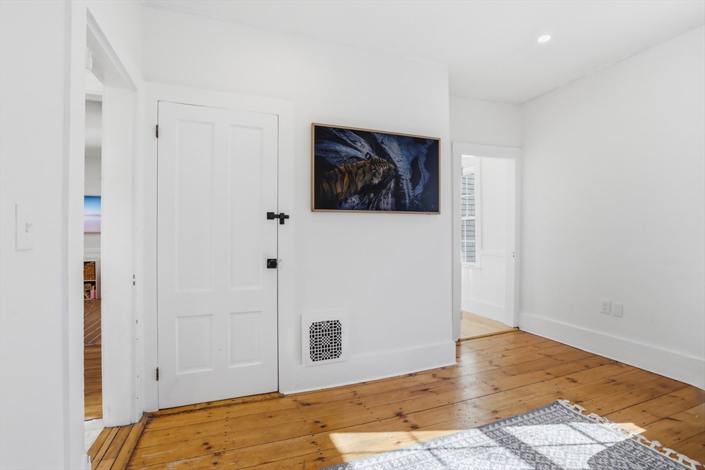 6 Atkinson Street Newburyport, MA 01950 - Photo 13 of 34