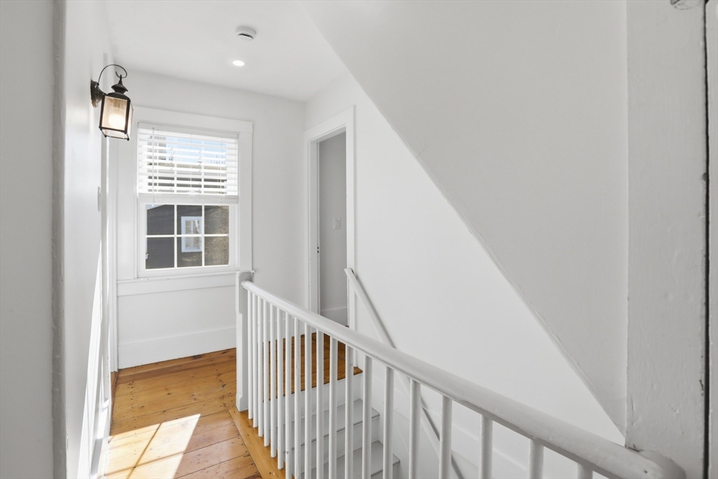 6 Atkinson Street Newburyport, MA 01950 - Photo 14 of 34