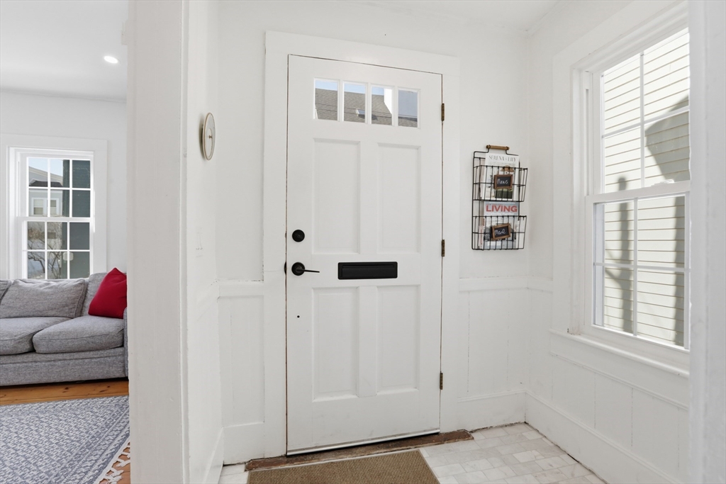 6 Atkinson Street Newburyport, MA 01950 - Photo 10 of 34