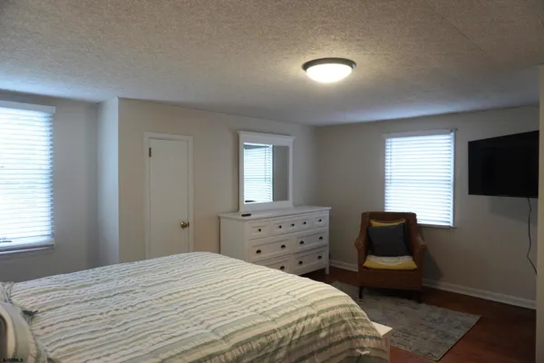 $3,500 | 101 West Meyran Avenue, Somers Point, NJ 08244