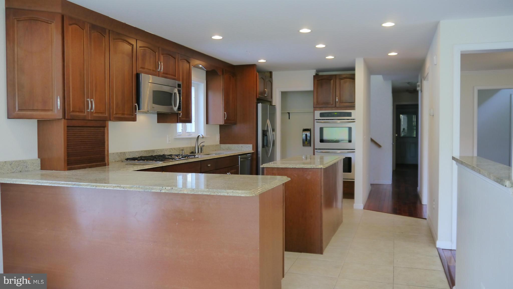 5606 Ranelagh Road White Marsh, MD 21162 - Photo 2 of 14 Kitchen