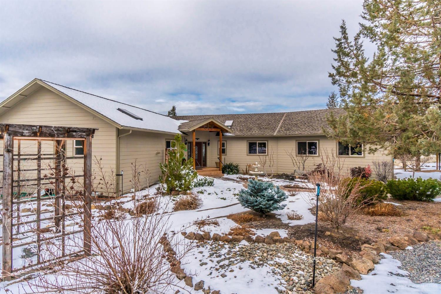 13324 Southwest Golden Mantel Road Terrebonne, OR 97760 - Photo 4 of 25 Easy care yet stunning landscape surroun