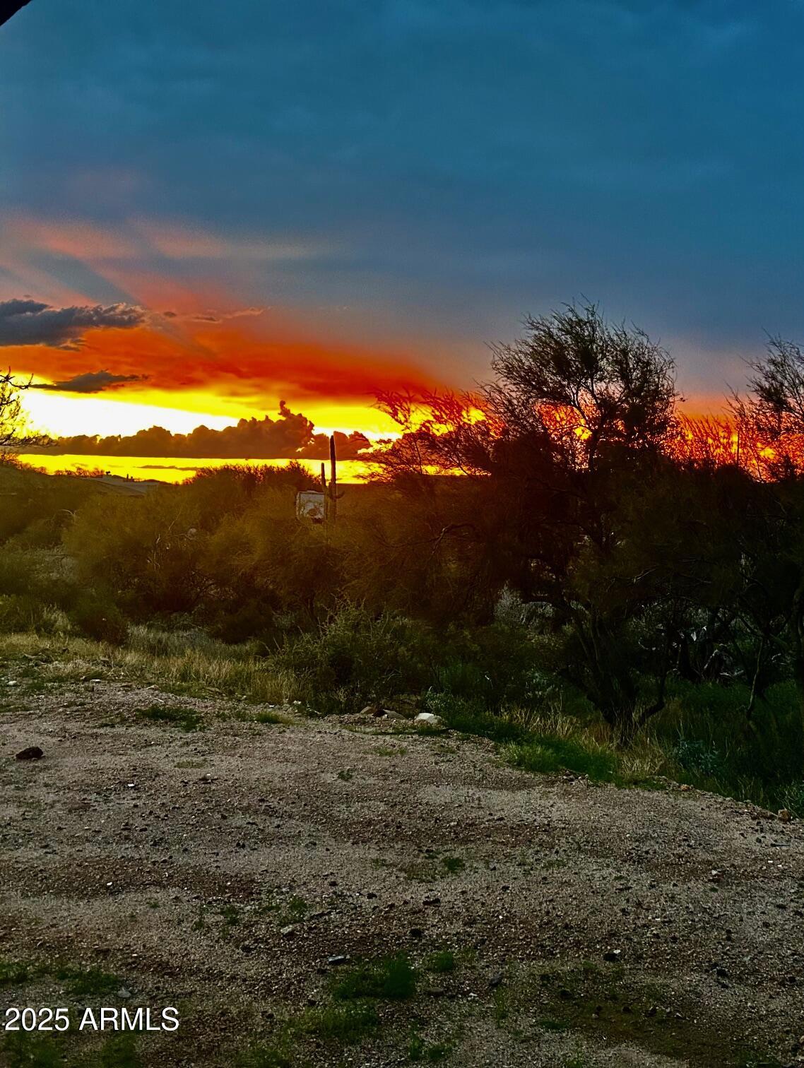 39720 North 7th Street Phoenix, AZ 85086 - Photo 4 of 11 a view of an outdoor space and mountain view