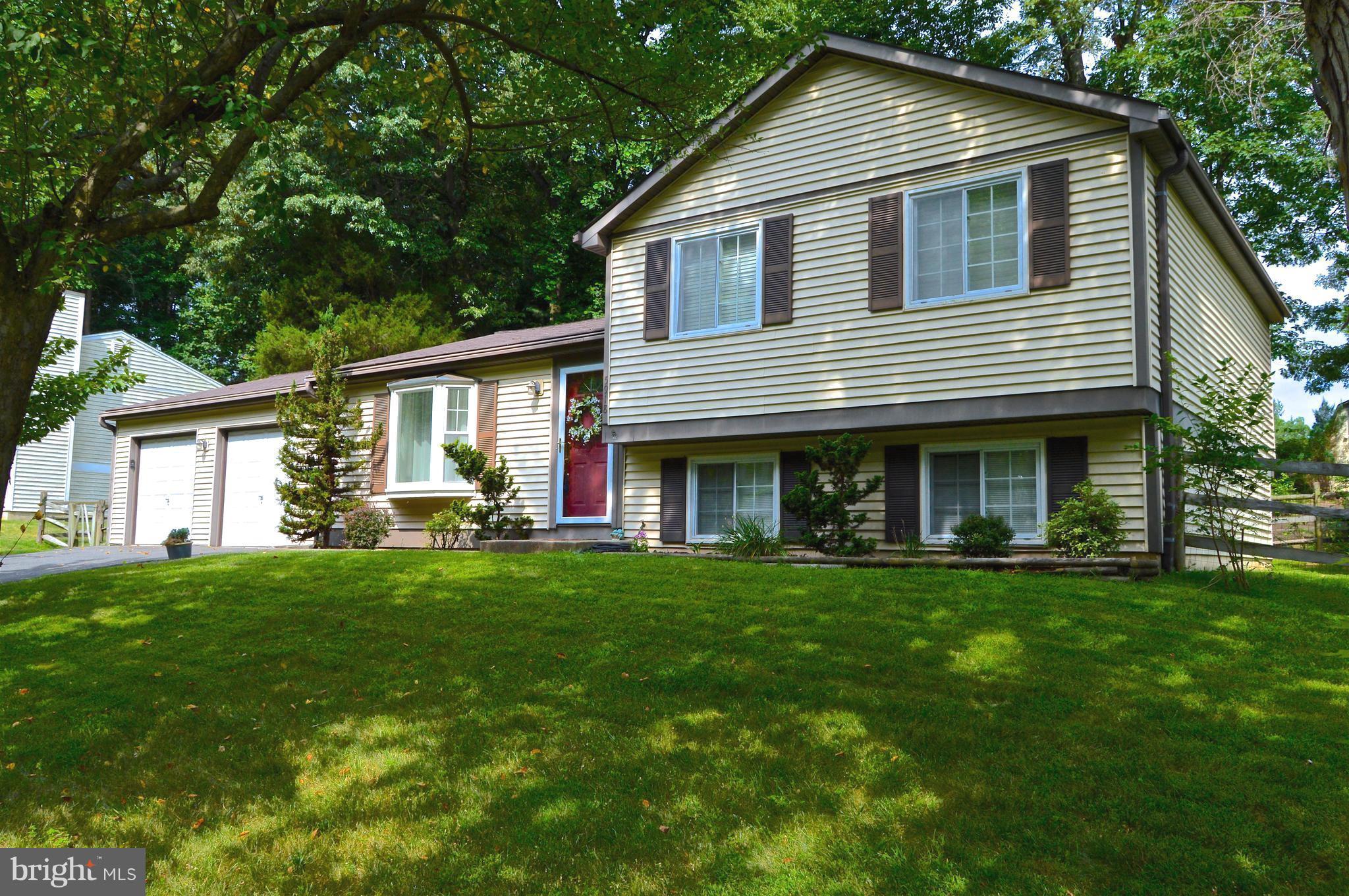 5918 Freds Oak Road Burke, VA 22015 - Photo 1 of 29 Exterior (Front)