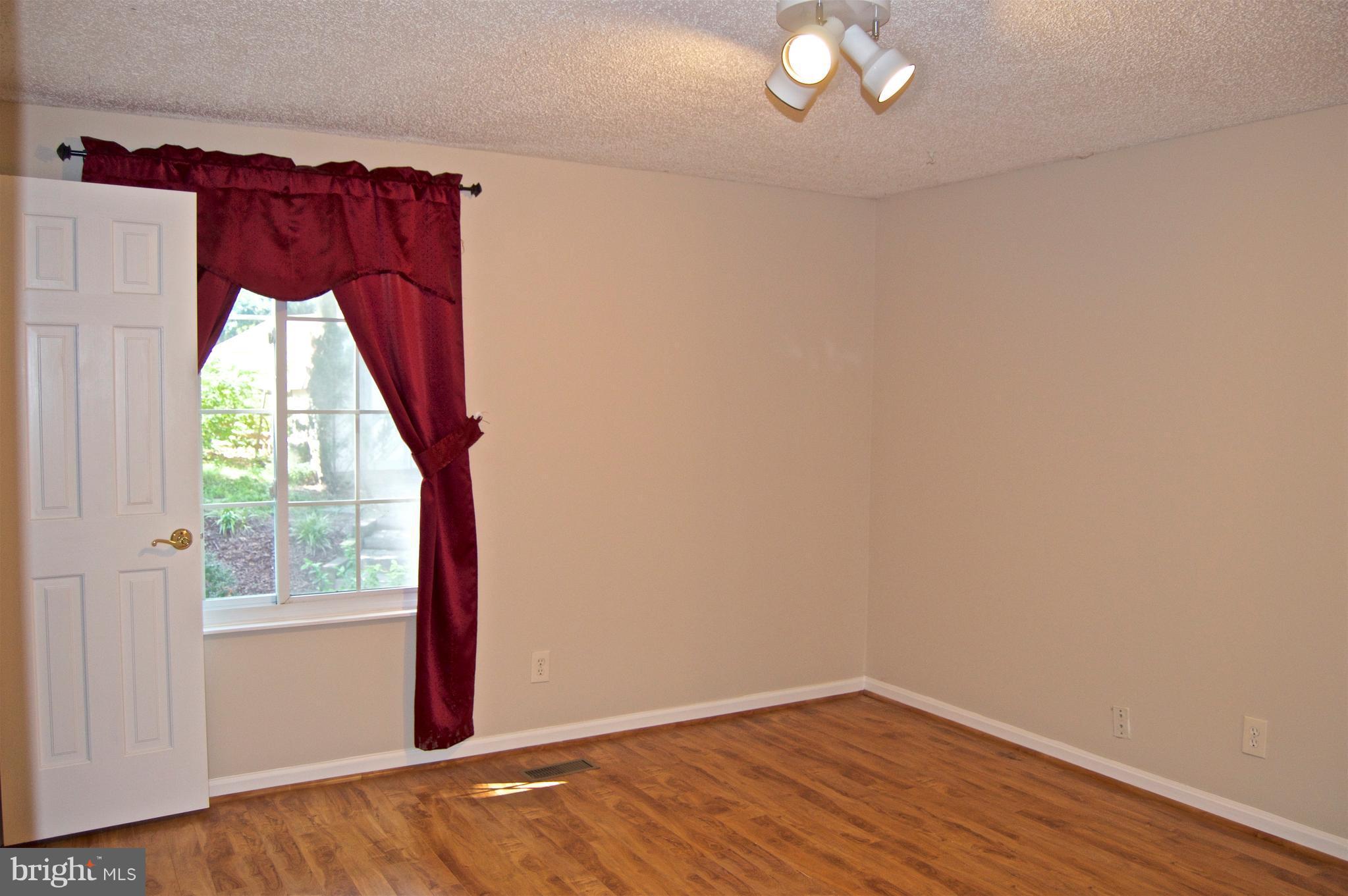 5918 Freds Oak Road Burke, VA 22015 - Photo 14 of 29 Bedroom (Master)