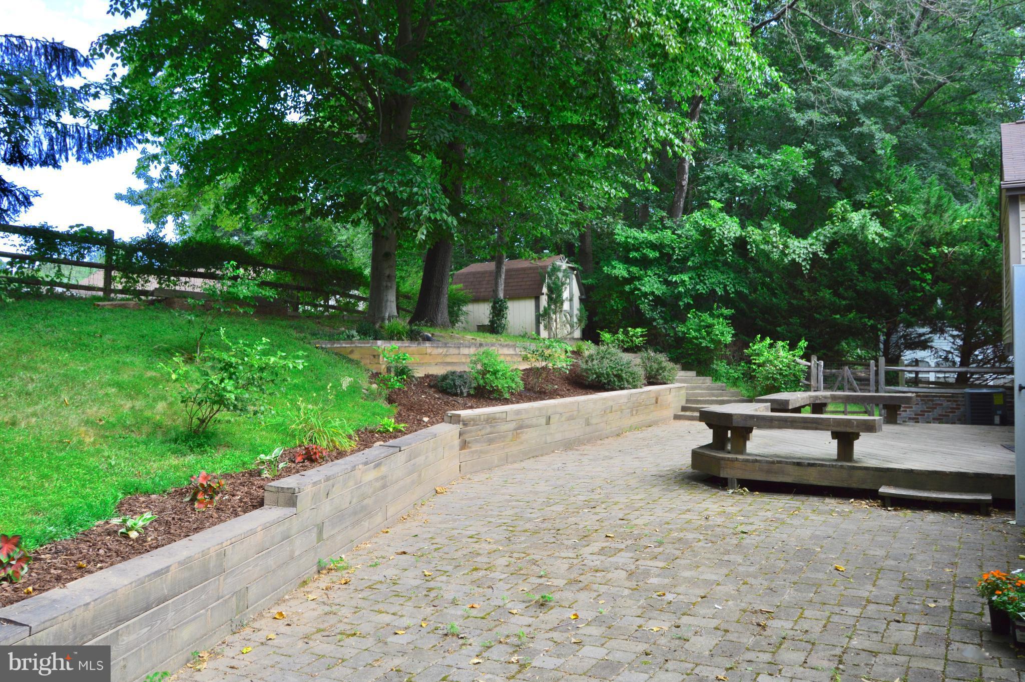 5918 Freds Oak Road Burke, VA 22015 - Photo 23 of 29 ^Entertain Your Guests Here^