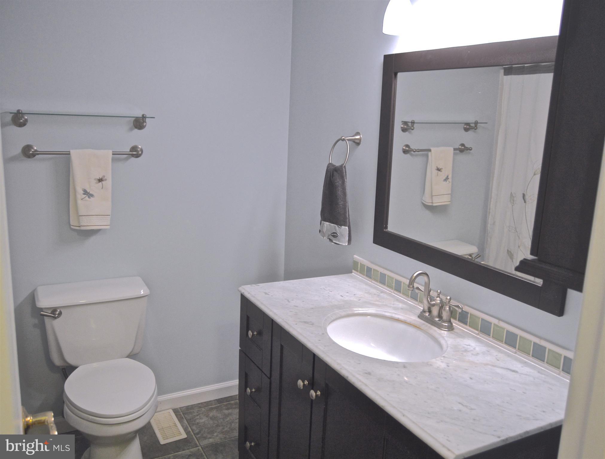 5918 Freds Oak Road Burke, VA 22015 - Photo 10 of 29 Custom Glass Tile Backsplash