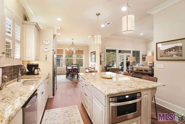 $629,900 | 2116 Sugar Cane, Baton Rouge, LA 70810