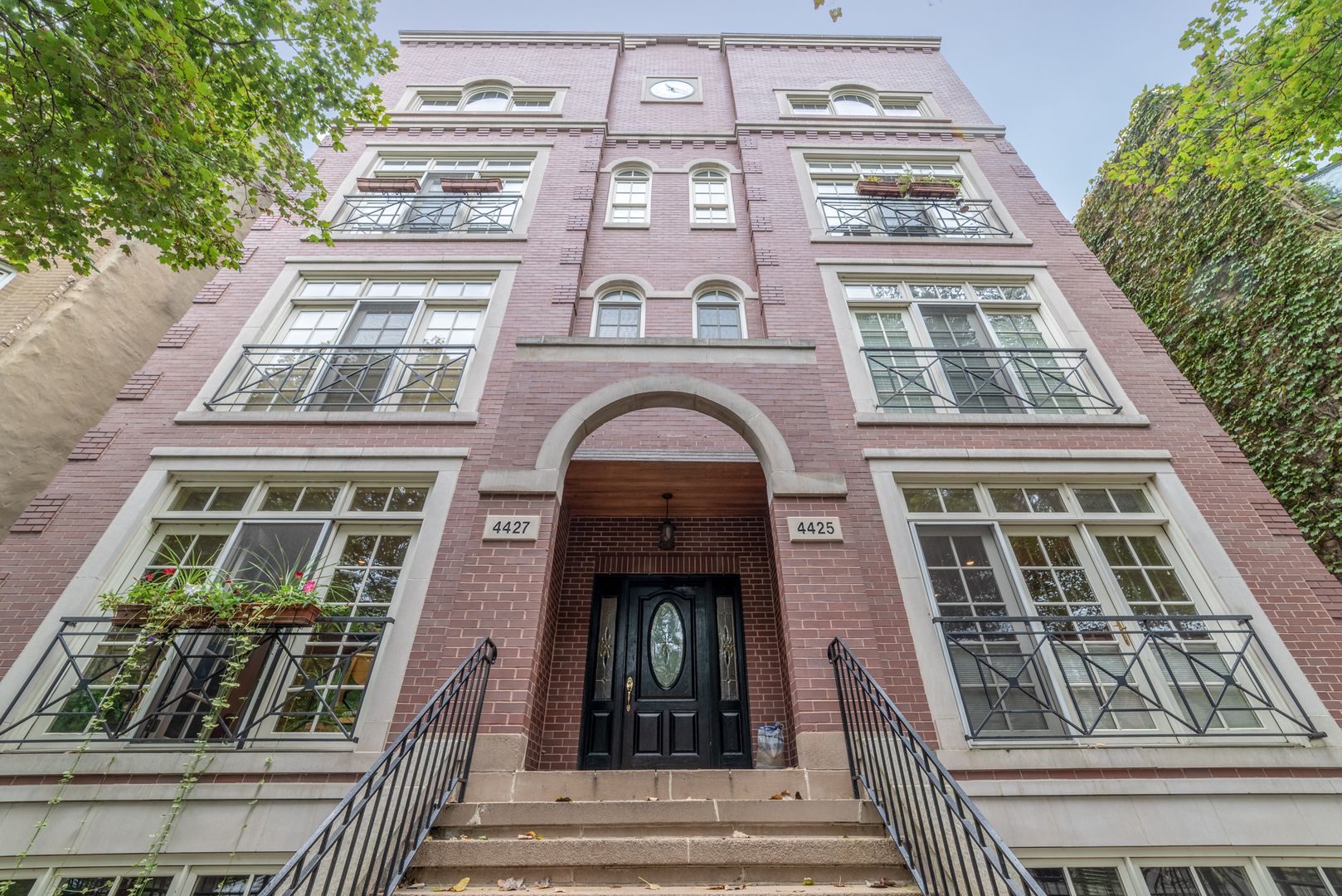 4425 North Racine Avenue, Unit 1S Chicago, IL 60640 - Photo 1 of 28 front view of a building