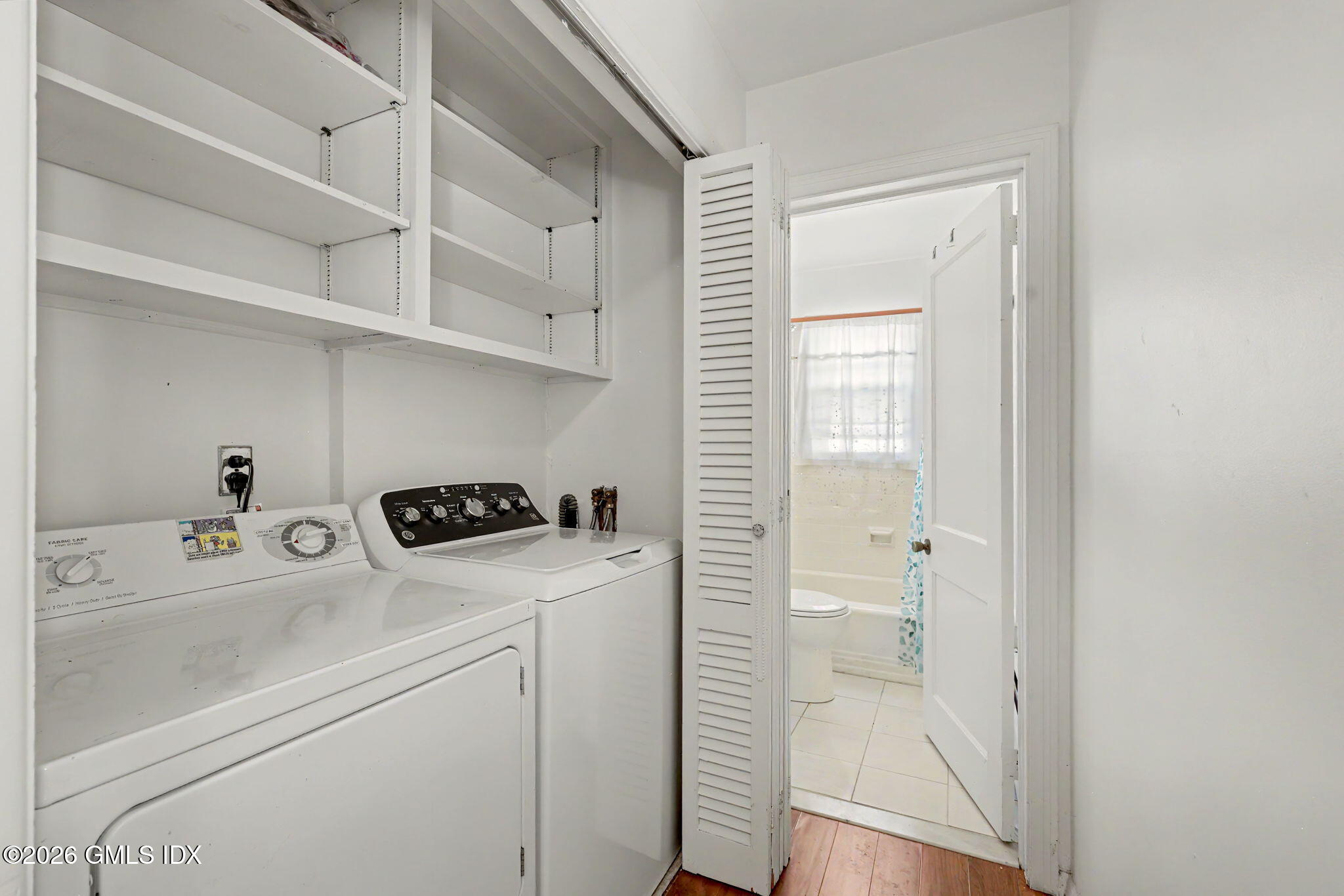 17 Cary Road Riverside, CT 06878 - Photo 15 of 25 31-web-or-mls-17-cary-rd