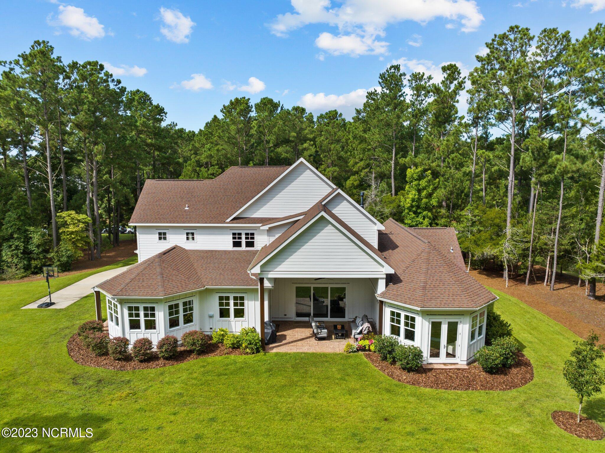 448 Whitebridge Road Hampstead, NC 28443 - Photo 5 of 139 4 Bedrooms, 3.5 Baths, 4211 Heated Square Footage