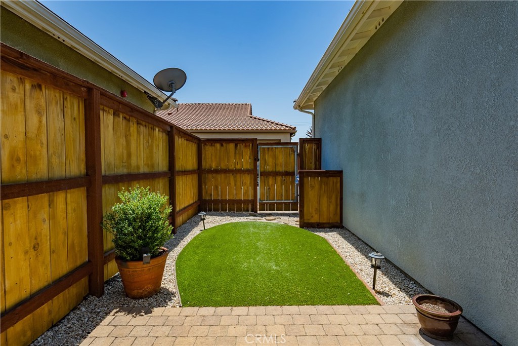 419 Junipero Way San Luis Obispo, CA 93401 - Photo 29 of 29 a front view of a house with garden