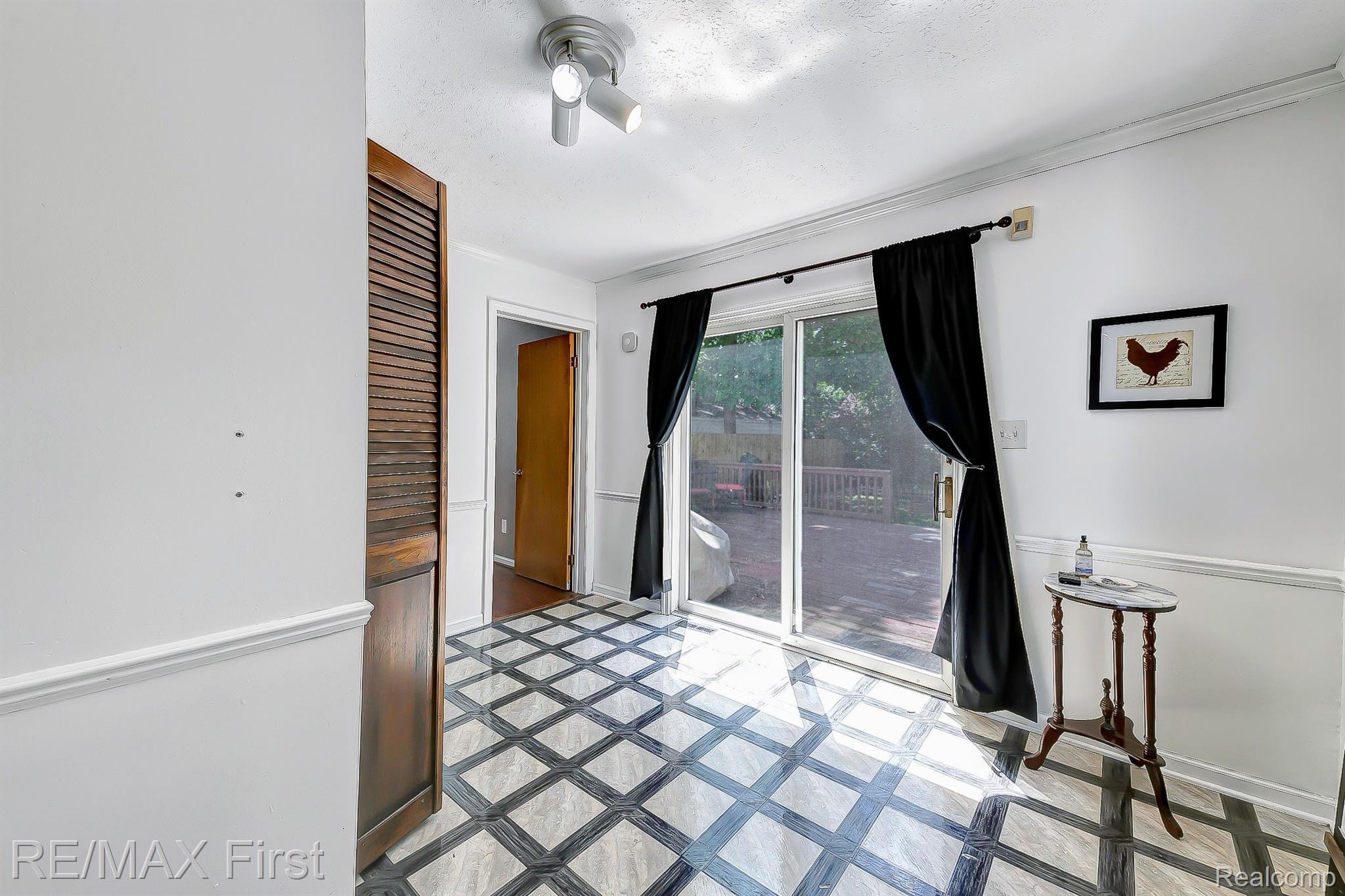 2105 Romeo Street Ferndale, MI 48220 - Photo 11 of 19 Gallery Image 11
