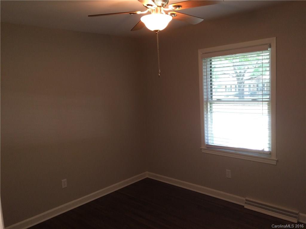 5708 Sharon Road Charlotte, NC 28210 - Photo 5 of 15 Gallery Image 5