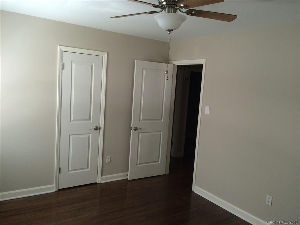 5708 Sharon Road Charlotte, NC 28210 - Photo 6 of 15 Gallery Image 6