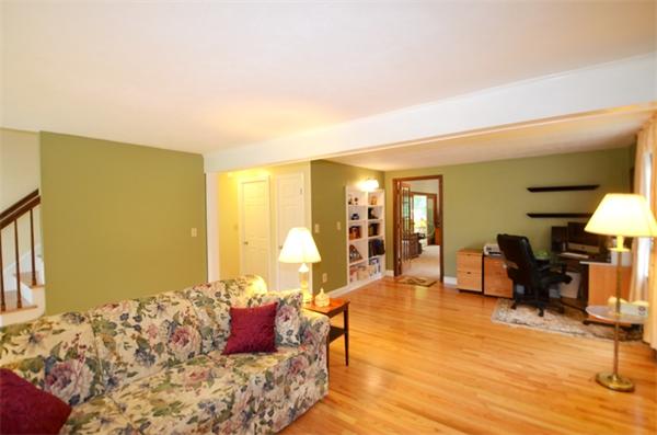 409 Center Street Hanover, MA 02339 - Photo 10 of 30 Gallery Image 10