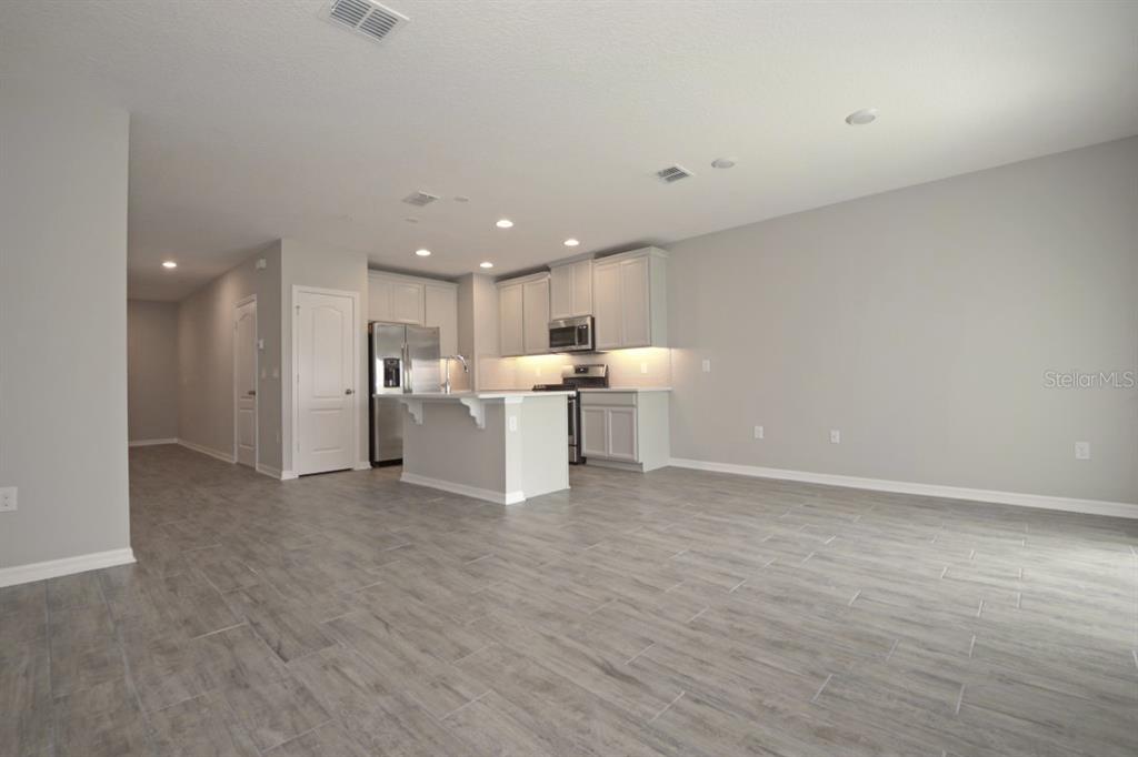224 Rustic Loop Sanford, FL 32771 - Photo 6 of 39 Gallery Image 6