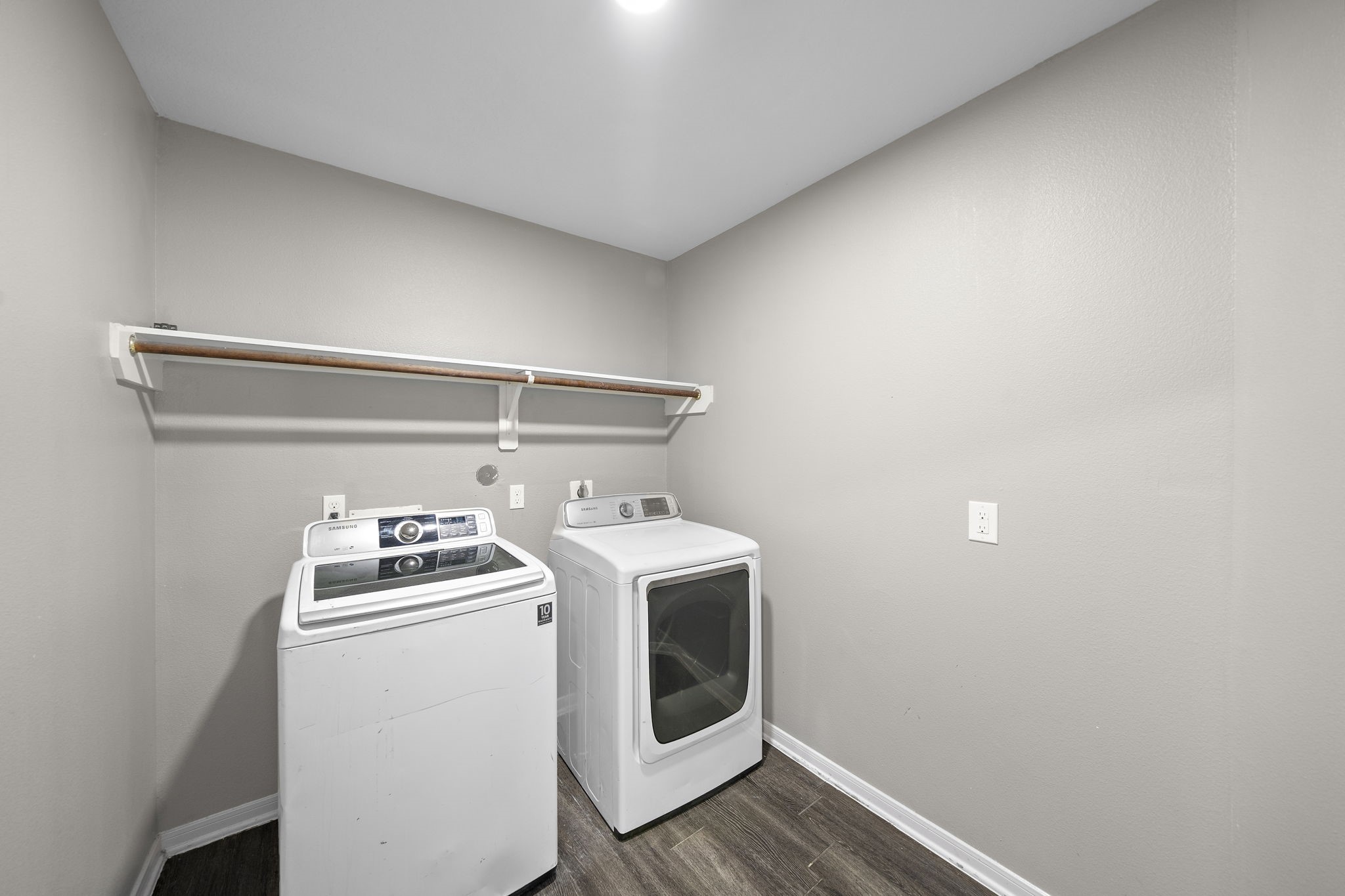 14422 Leafy Tree Drive Houston, TX 77090 - Photo 33 of 40 a utility room with dryer and washer