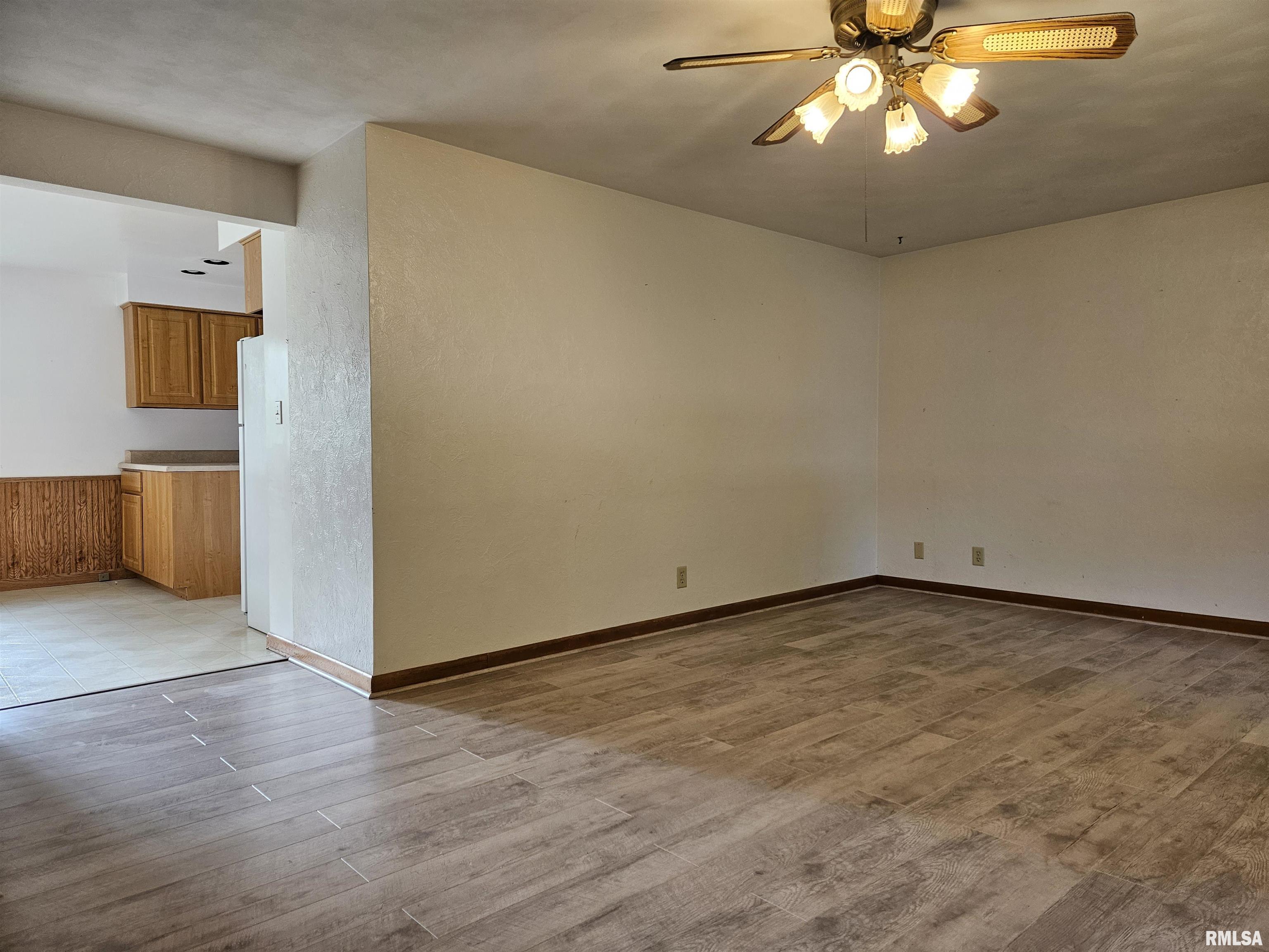 512 North Runkle Street Hanna City, IL 61536 - Photo 4 of 20 Gallery Image 4