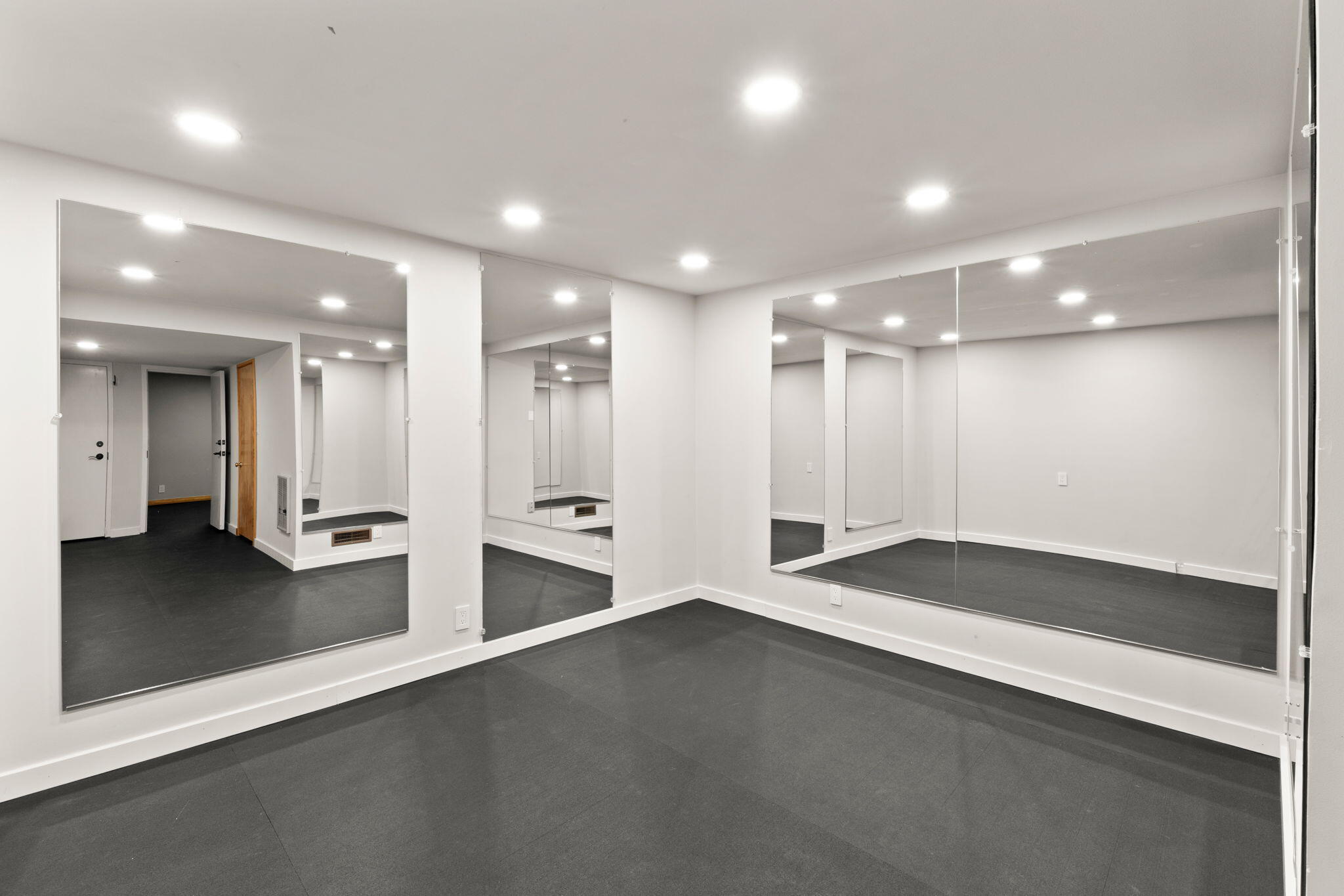 304 North 4th Avenue Hailey, ID 83333 - Photo 18 of 24 Gym/Rec Room