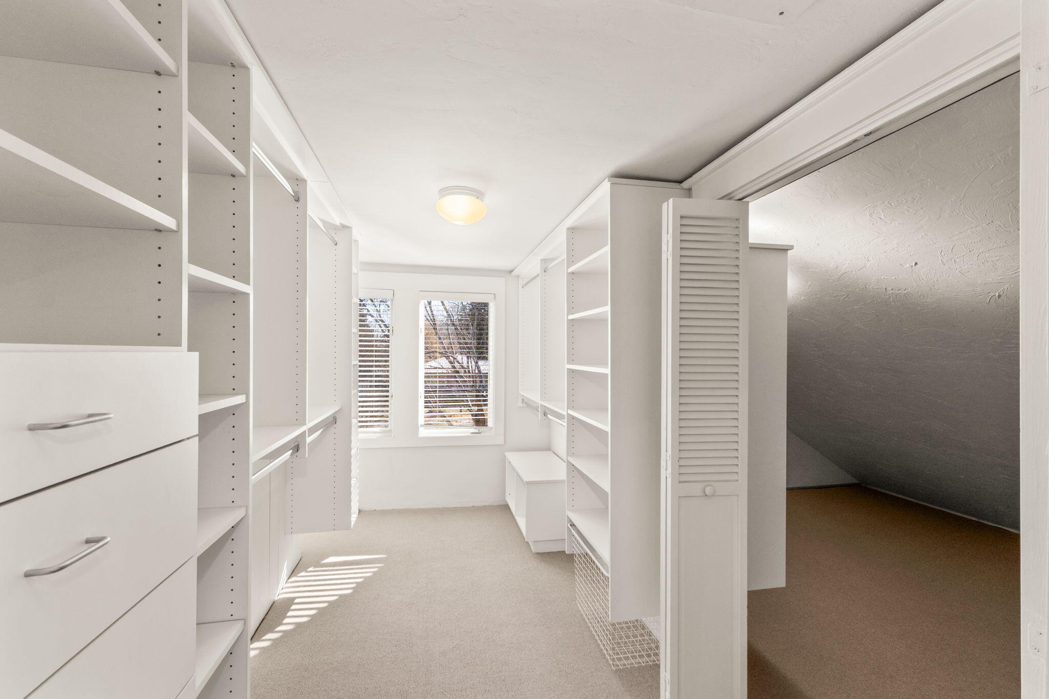 304 North 4th Avenue Hailey, ID 83333 - Photo 19 of 24 Large Primary Walk-In Closet