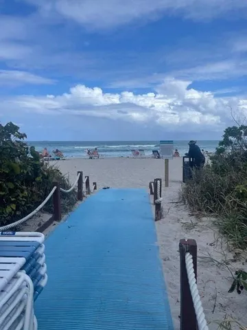 a view of a terrace with sky view