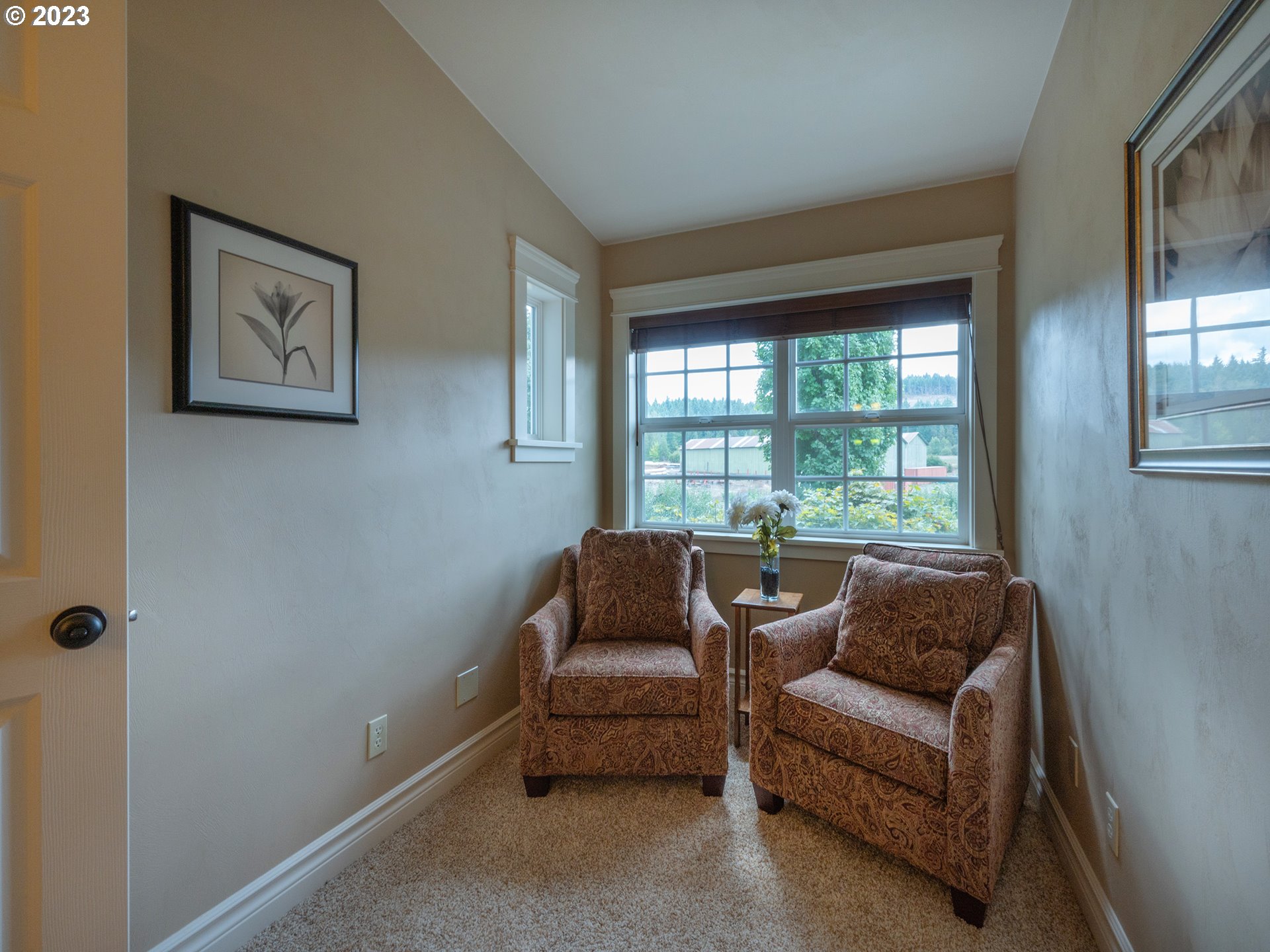 37692 Wheeler Road Dexter, OR 97431 - Photo 25 of 48 a living room with furniture and a window
