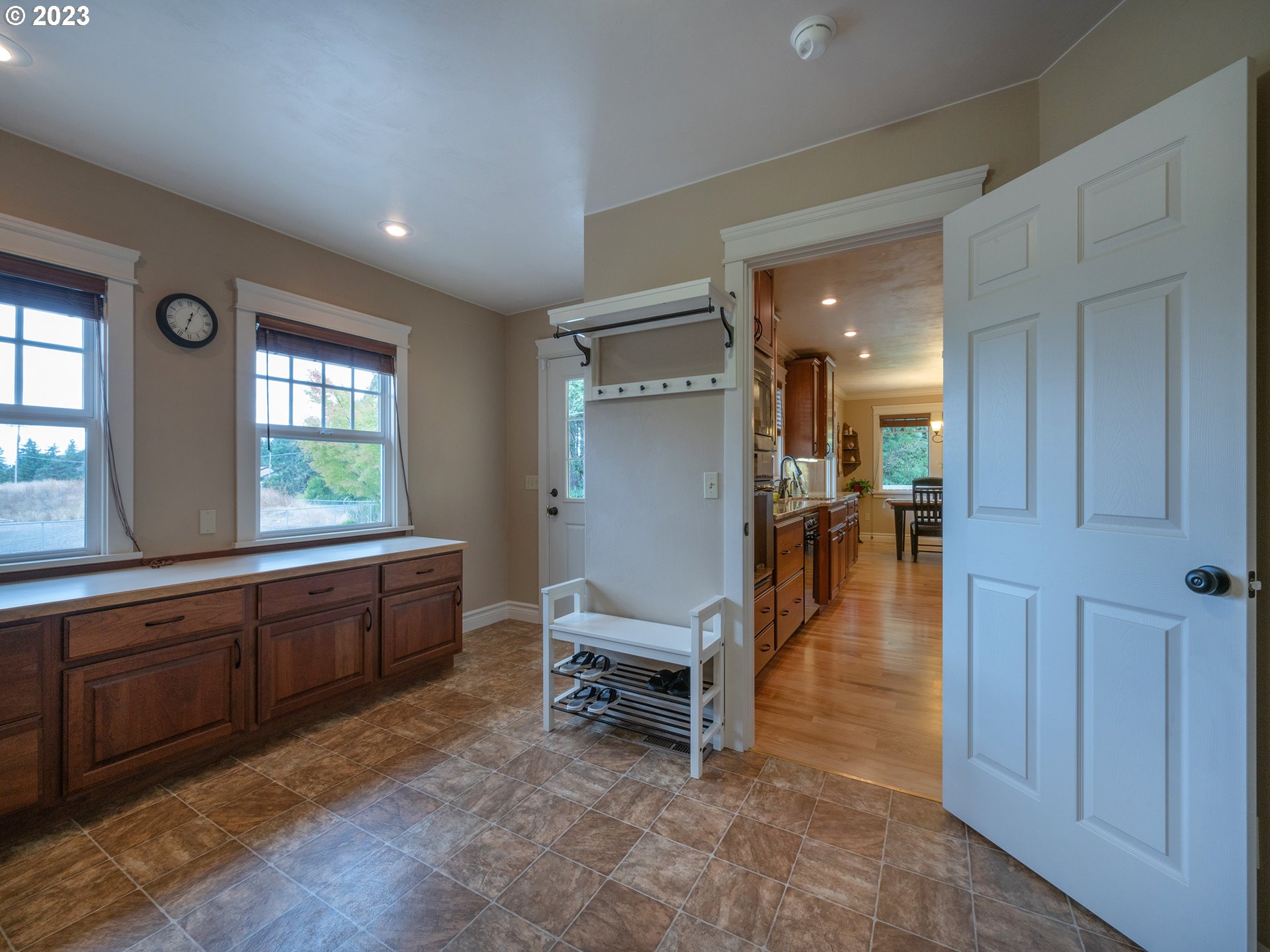 37692 Wheeler Road Dexter, OR 97431 - Photo 32 of 48 a room with furniture and a window